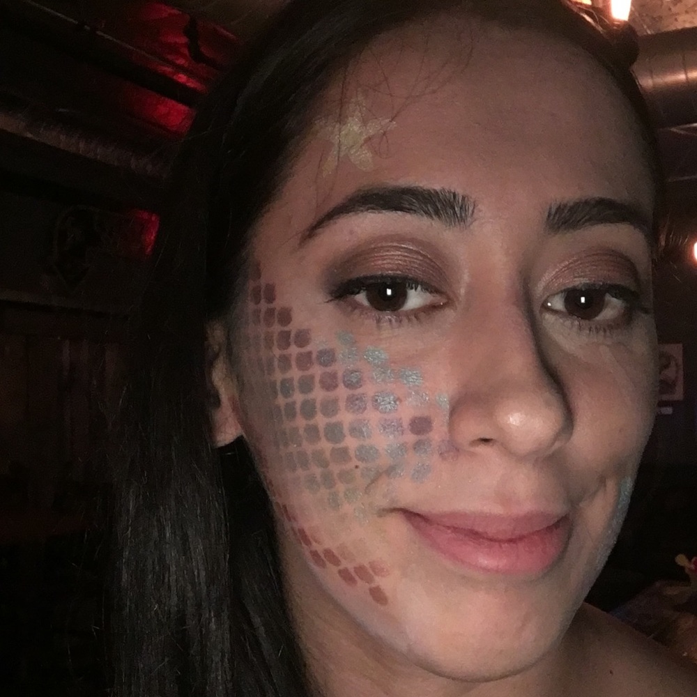 Meet your Posher, Jennifer